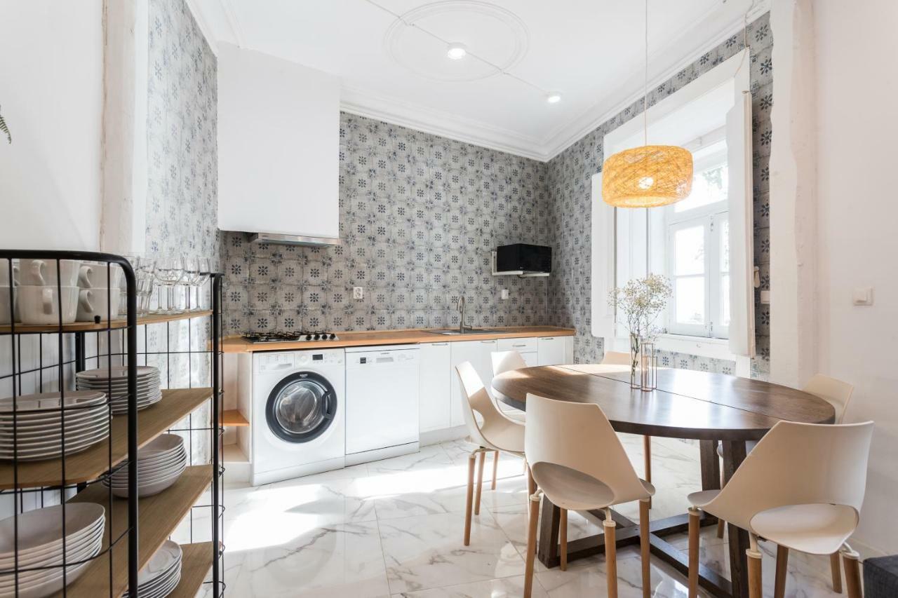 Alfama Tale Four-Bedroom Apartment W/ River View - By Lu Holidays Lissabon Exterior foto