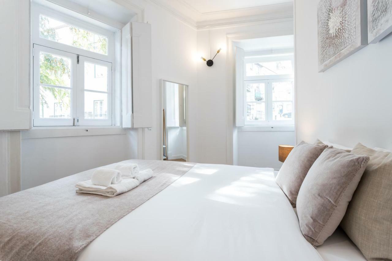Alfama Tale Four-Bedroom Apartment W/ River View - By Lu Holidays Lissabon Exterior foto